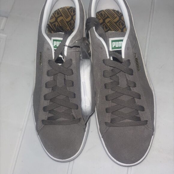 PUMA Suede Low Tops Size 10.5 Grey And White New With Out Box - Picture 1 of 5